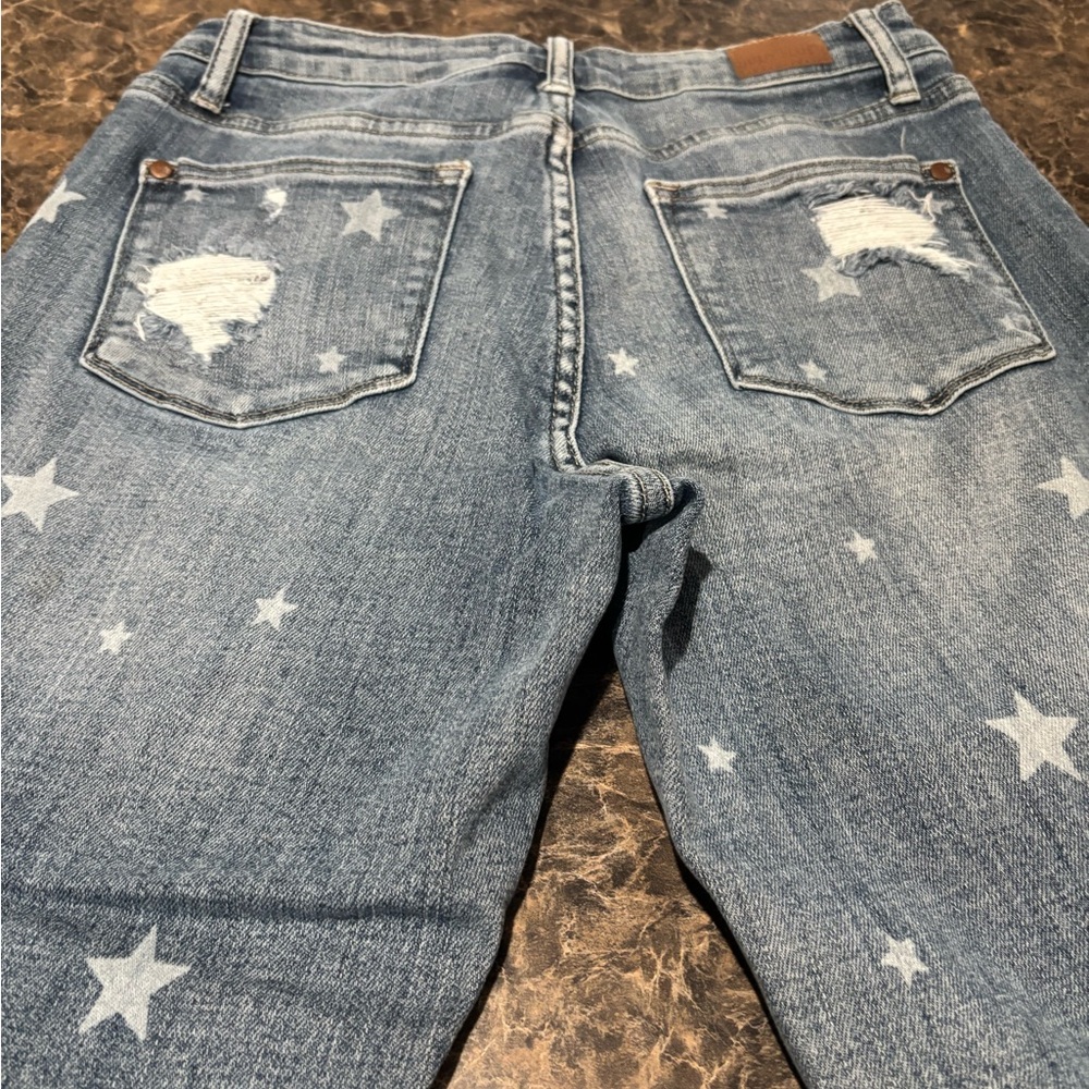 Judy Blue boyfriend jeans with stars. Size 7.